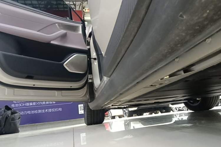 Used ONVO L60 2025 Model—60 kWh Rear-Wheel-Drive Version Left Side Sill