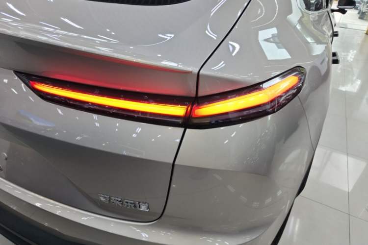 Used ONVO L60 2025 Model—60 kWh All-Wheel-Drive Version Right Rear Taillight