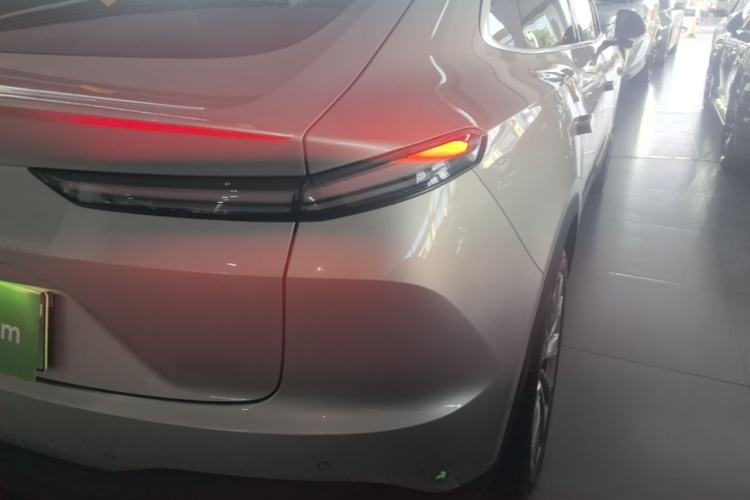 Used ONVO L60 2025 Model—60 kWh Rear-Wheel-Drive Version Right Rear Taillight