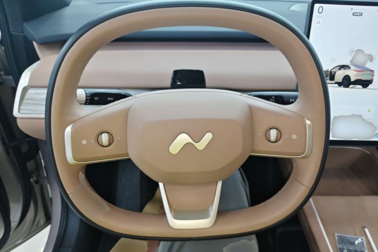 Used ONVO L60 2025 Model—60 kWh All-Wheel-Drive Version Steering Wheel
