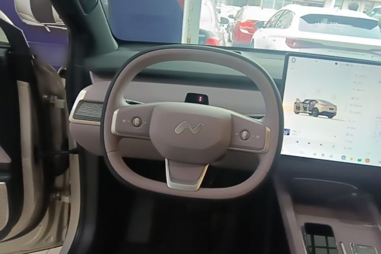 Used ONVO L60 2025 Model—60 kWh Rear-Wheel-Drive Version Steering Wheel