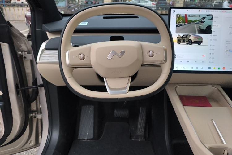 Used ONVO L60 2025 Model—60 kWh All-Wheel-Drive Version Steering Wheel