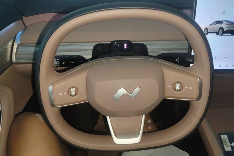 Used ONVO L60 2025 Model—60 kWh All-Wheel-Drive Version Steering Wheel