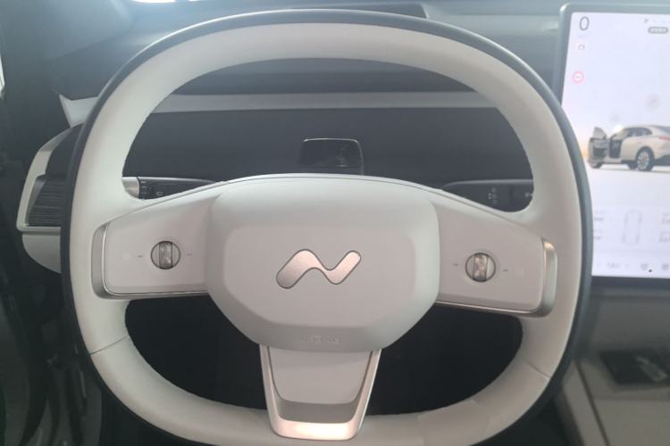 Used ONVO L60 2025 Model—60 kWh Rear-Wheel-Drive Version Steering Wheel