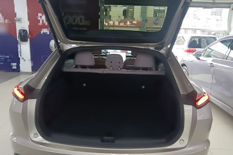 Used ONVO L60 2025 Model—60 kWh Rear-Wheel-Drive Version Trunk