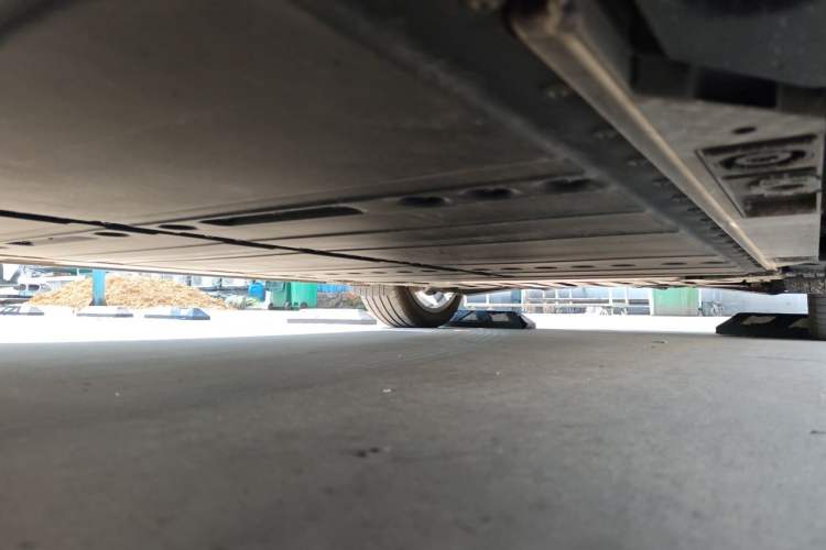 Used ONVO L60 2025 Model—60 kWh Rear-Wheel-Drive Version Chassis Front Left