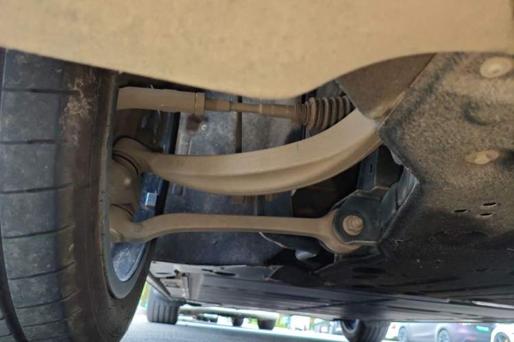 Used ONVO L60 2025 Model—60 kWh Rear-Wheel-Drive Version Chassis Front Right