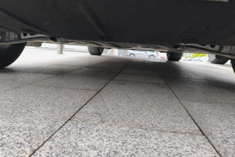 Used ONVO L60 2025 Model—60 kWh All-Wheel-Drive Version Chassis Rear