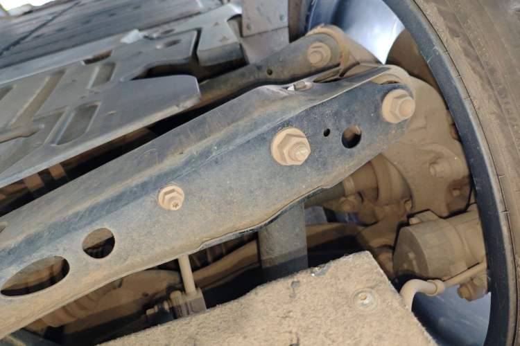 Used ONVO L60 2025 Model—60 kWh Rear-Wheel-Drive Version Chassis Rear Left