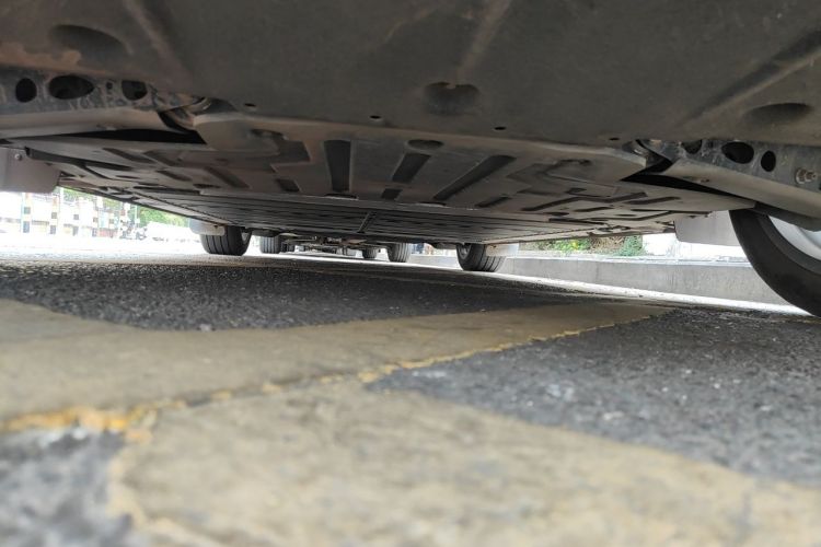 Used ONVO L60 2025 Model—60 kWh Rear-Wheel-Drive Version Chassis Rear