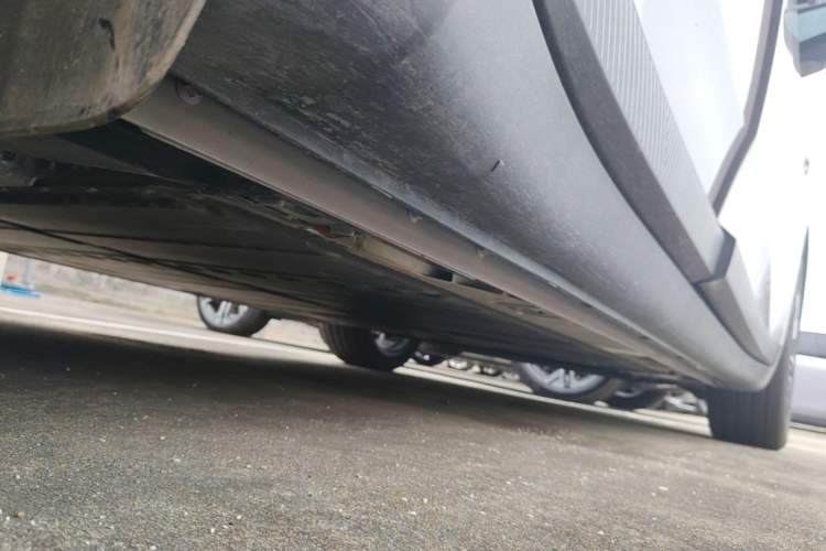 Used ONVO L60 2025 Model—60 kWh Rear-Wheel-Drive Version Chassis Rear Right