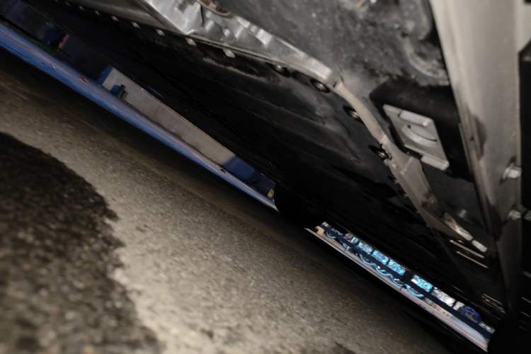 Used ONVO L60 2025 Model—60 kWh Rear-Wheel-Drive Version Chassis Rear Right