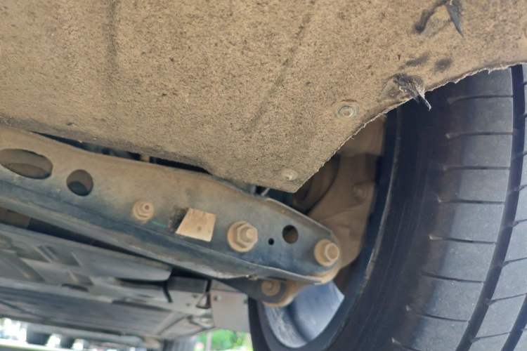 Used ONVO L60 2025 Model—60 kWh Rear-Wheel-Drive Version Chassis Rear Right