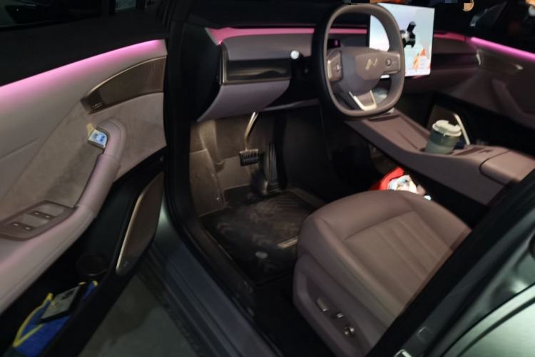 Used ONVO L60 2025 Model—60 kWh Rear-Wheel-Drive Version Driver Seat