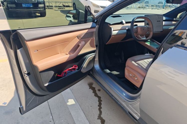 Used ONVO L60 2025 Model—60 kWh Rear-Wheel-Drive Version Driver Seat