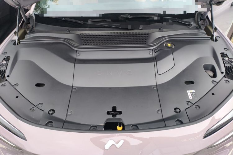 Used ONVO L60 2025 Model—60 kWh All-Wheel-Drive Version Engine Bay