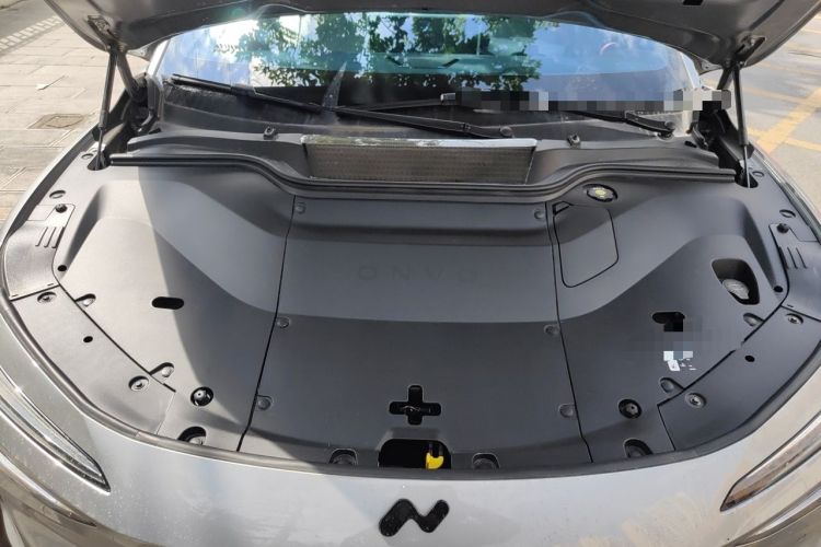 Used ONVO L60 2025 Model—60 kWh Rear-Wheel-Drive Version Engine Bay