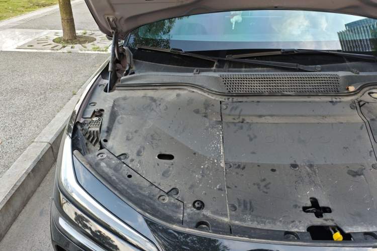 Used ONVO L60 2025 Model—60 kWh Rear-Wheel-Drive Version Engine Bay Right