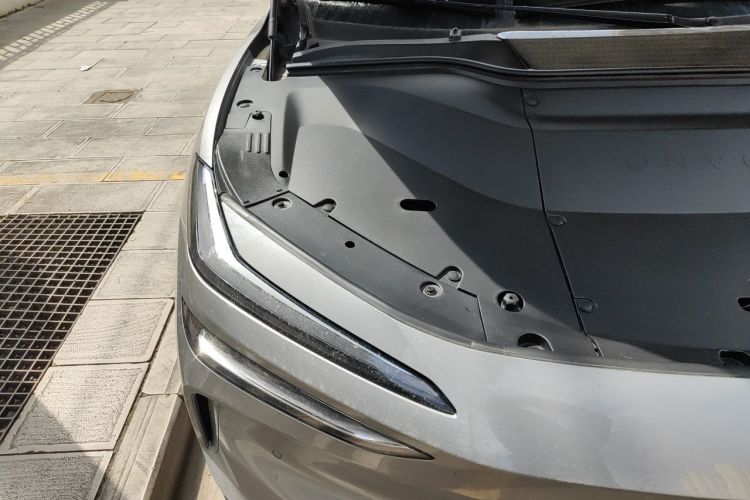 Used ONVO L60 2025 Model—60 kWh Rear-Wheel-Drive Version Engine Bay Right