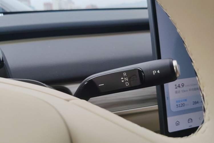 Used ONVO L60 2025 Model—60 kWh Rear-Wheel-Drive Version Gear Lever