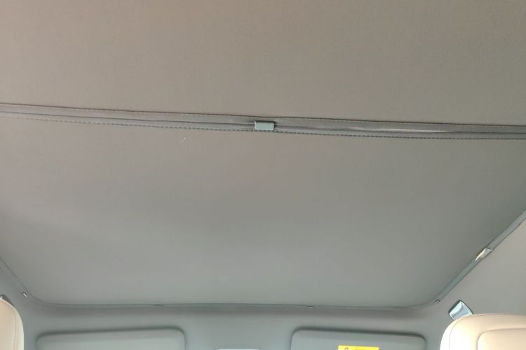 Used ONVO L60 2025 Model—60 kWh Rear-Wheel-Drive Version Headliner