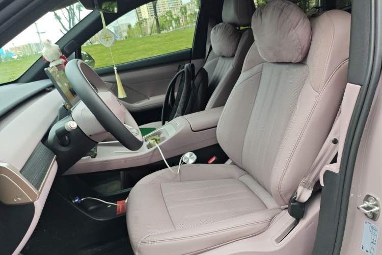 Used ONVO L60 2025 Model—60 kWh Rear-Wheel-Drive Version Left Front Seat