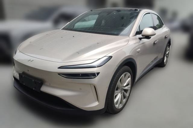 Used ONVO L60 2025 Model—60 kWh All-Wheel-Drive Version