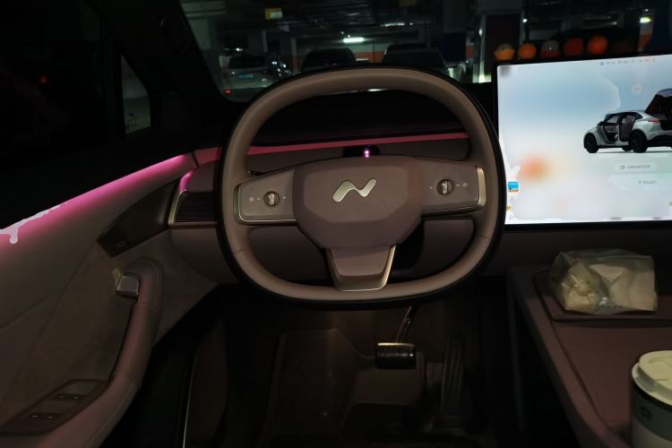 Used ONVO L60 2025 Model—60 kWh Rear-Wheel-Drive Version Steering Wheel