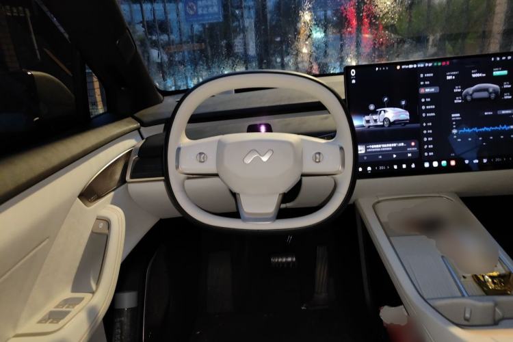 Used ONVO L60 2025 Model—60 kWh Rear-Wheel-Drive Version Steering Wheel