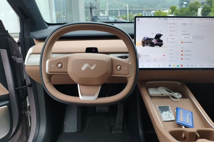 Used ONVO L60 2025 Model—60 kWh All-Wheel-Drive Version Steering Wheel