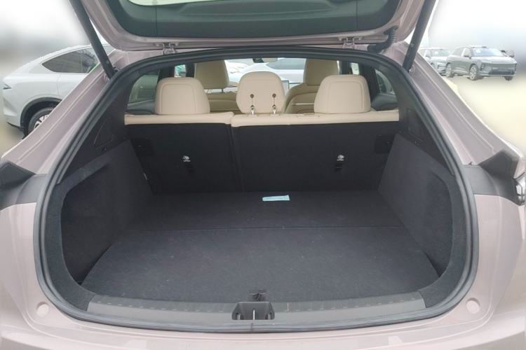 Used ONVO L60 2025 Model—60 kWh Rear-Wheel-Drive Version Trunk