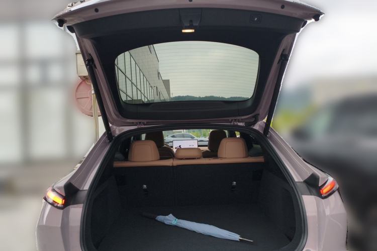 Used ONVO L60 2025 Model—60 kWh All-Wheel-Drive Version Trunk