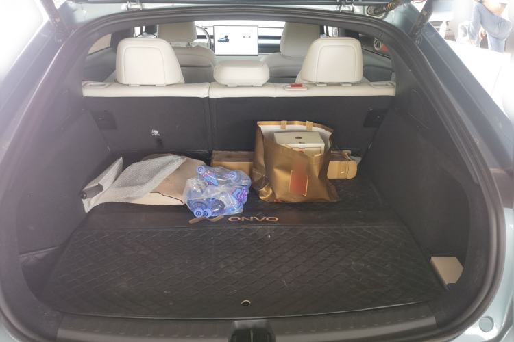 Used ONVO L60 2025 Model—60 kWh Rear-Wheel-Drive Version Trunk