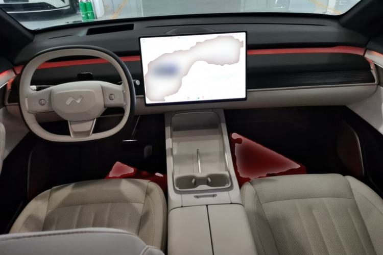 Used ONVO L60 2025 Model—60 kWh Rear-Wheel-Drive Version Center Console