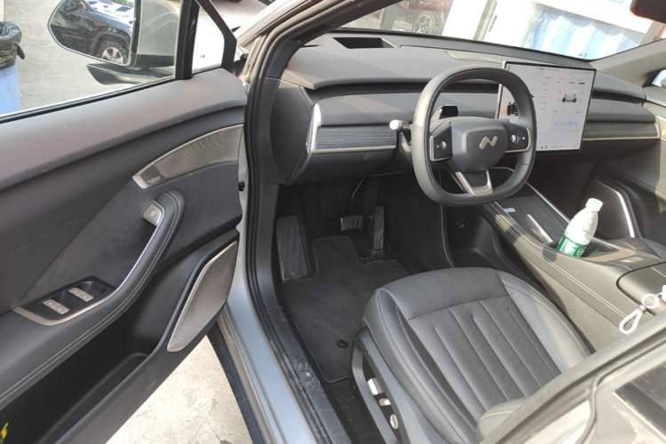 Used ONVO L60 2025 Model—60 kWh Rear-Wheel-Drive Version Driver Seat
