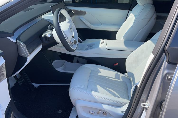 Used ONVO L60 2025 Model—60 kWh Rear-Wheel-Drive Version Driver Seat