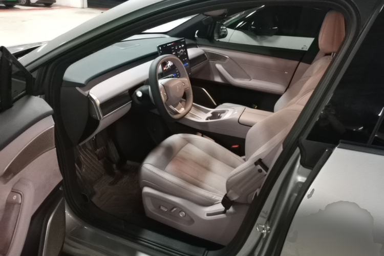 Used ONVO L60 2025 Model—60 kWh Rear-Wheel-Drive Version Driver Seat