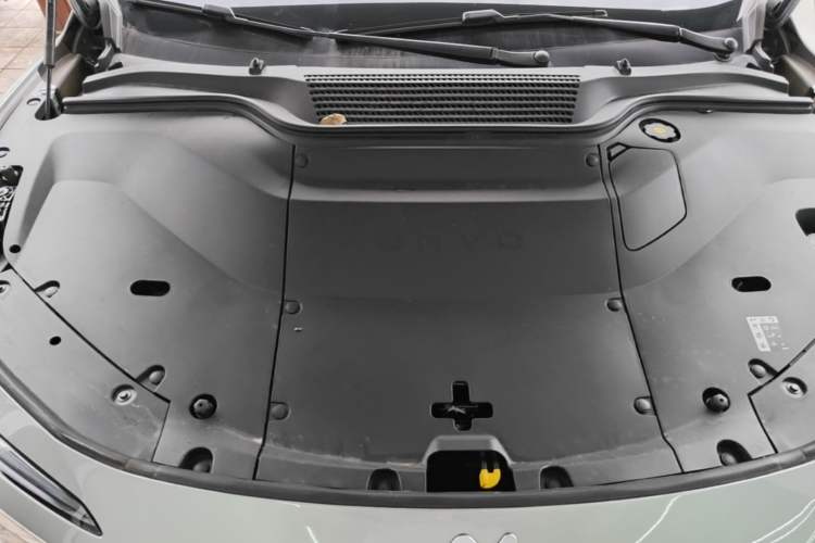 Used ONVO L60 2025 Model—60 kWh Rear-Wheel-Drive Version Engine Bay