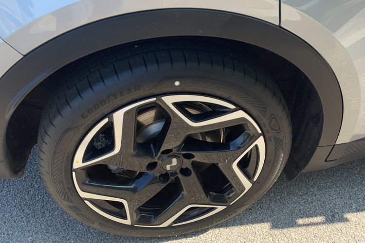 Used ONVO L60 2025 Model—60 kWh Rear-Wheel-Drive Version Exterior 3