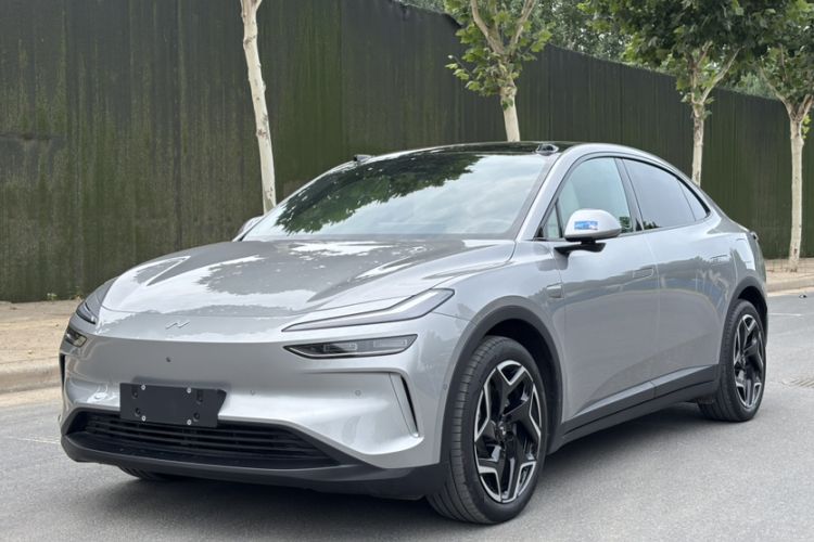 Used ONVO L60 2025 Model—60 kWh All-Wheel-Drive Version Exterior 5