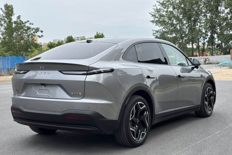 Used ONVO L60 2025 Model—60 kWh All-Wheel-Drive Version Exterior 6