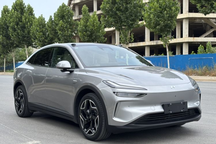 Used ONVO L60 2025 Model—60 kWh All-Wheel-Drive Version Exterior 7
