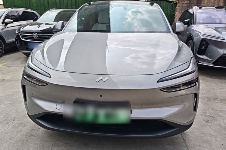 Used ONVO L60 2025 Model—60 kWh Rear-Wheel-Drive Version Front