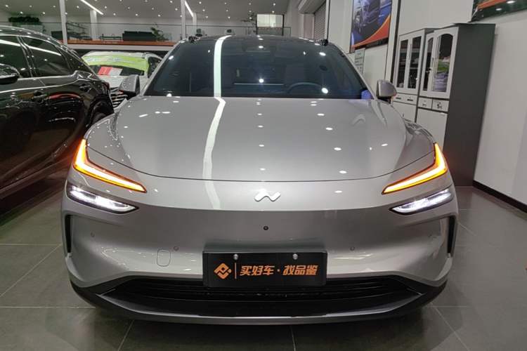 Used ONVO L60 2025 Model—60 kWh Rear-Wheel-Drive Version Front