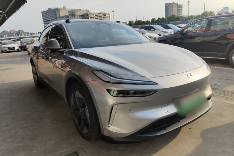 Used ONVO L60 2025 Model—60 kWh Rear-Wheel-Drive Version Front Right 45 Deg