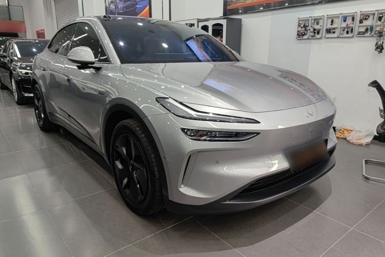 Used ONVO L60 2025 Model—60 kWh Rear-Wheel-Drive Version Front Right 45 Deg