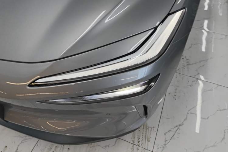 Used ONVO L60 2025 Model—60 kWh Rear-Wheel-Drive Version Left Front Headlight