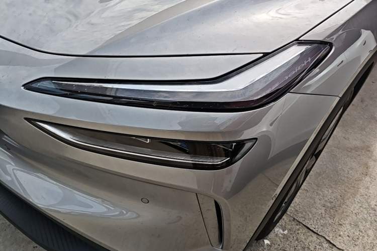 Used ONVO L60 2025 Model—60 kWh Rear-Wheel-Drive Version Left Front Headlight