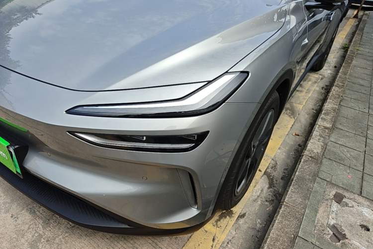 Used ONVO L60 2025 Model—60 kWh Rear-Wheel-Drive Version Left Front Headlight