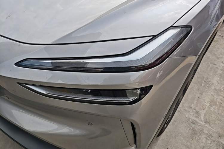 Used ONVO L60 2025 Model—60 kWh Rear-Wheel-Drive Version Left Front Headlight